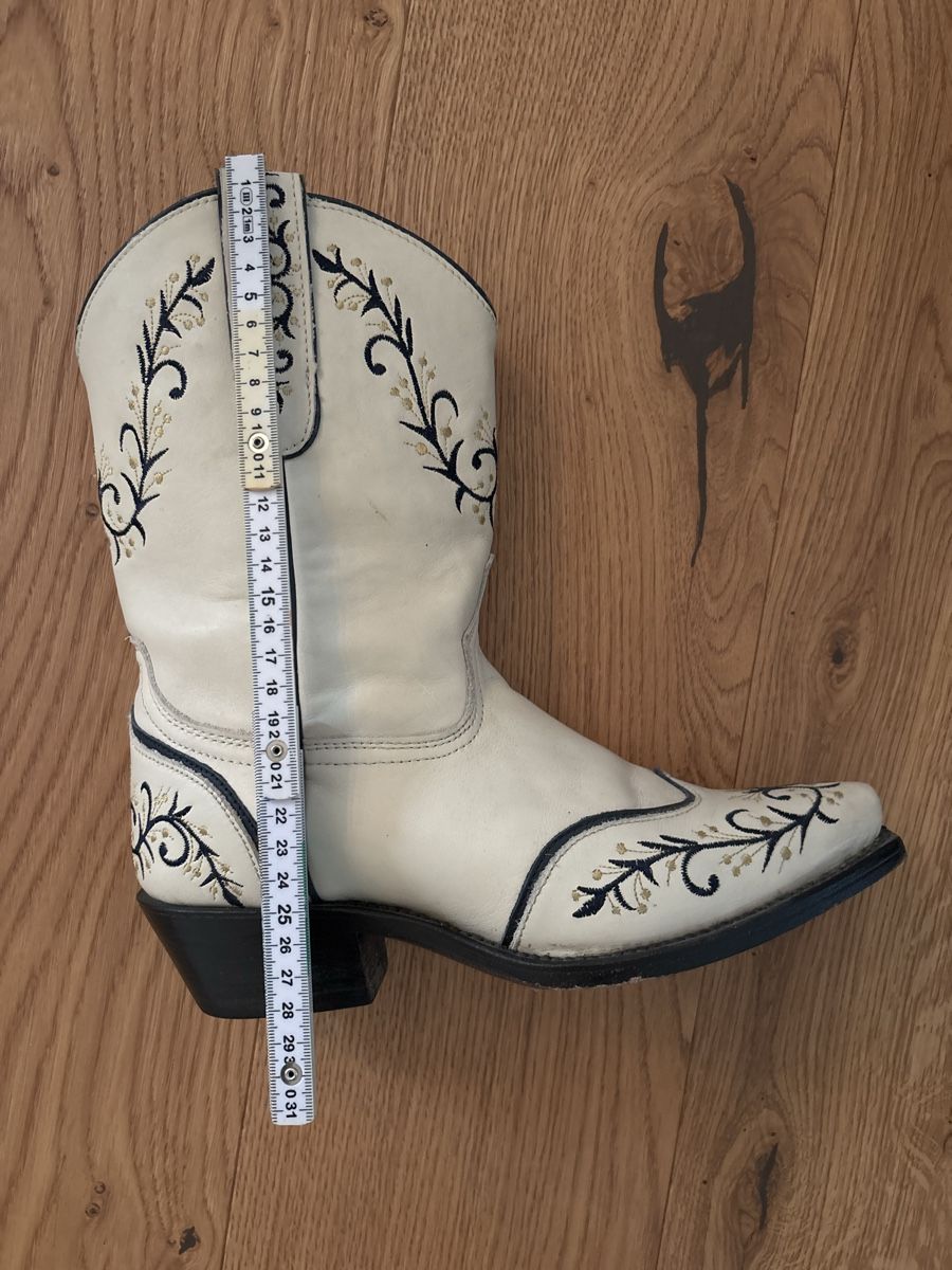 Damenschuhe: Damen Cowboystiefel Gr. 9M – Gebraucht aus Sissach von dancing01 1