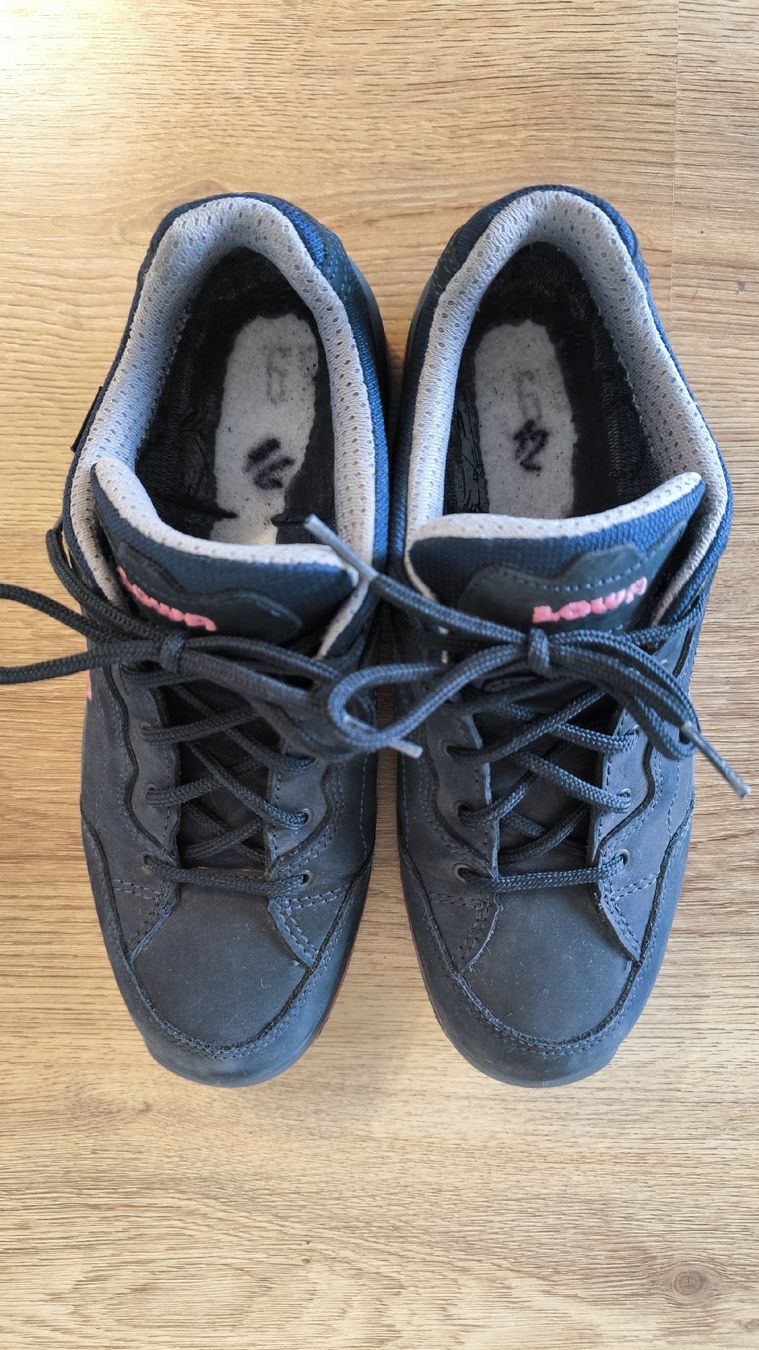 Lowa Damenschuhe: Lowa Goretex Wanderschuhe 39.5 – Gebraucht aus Ebikon von brombomboli 3