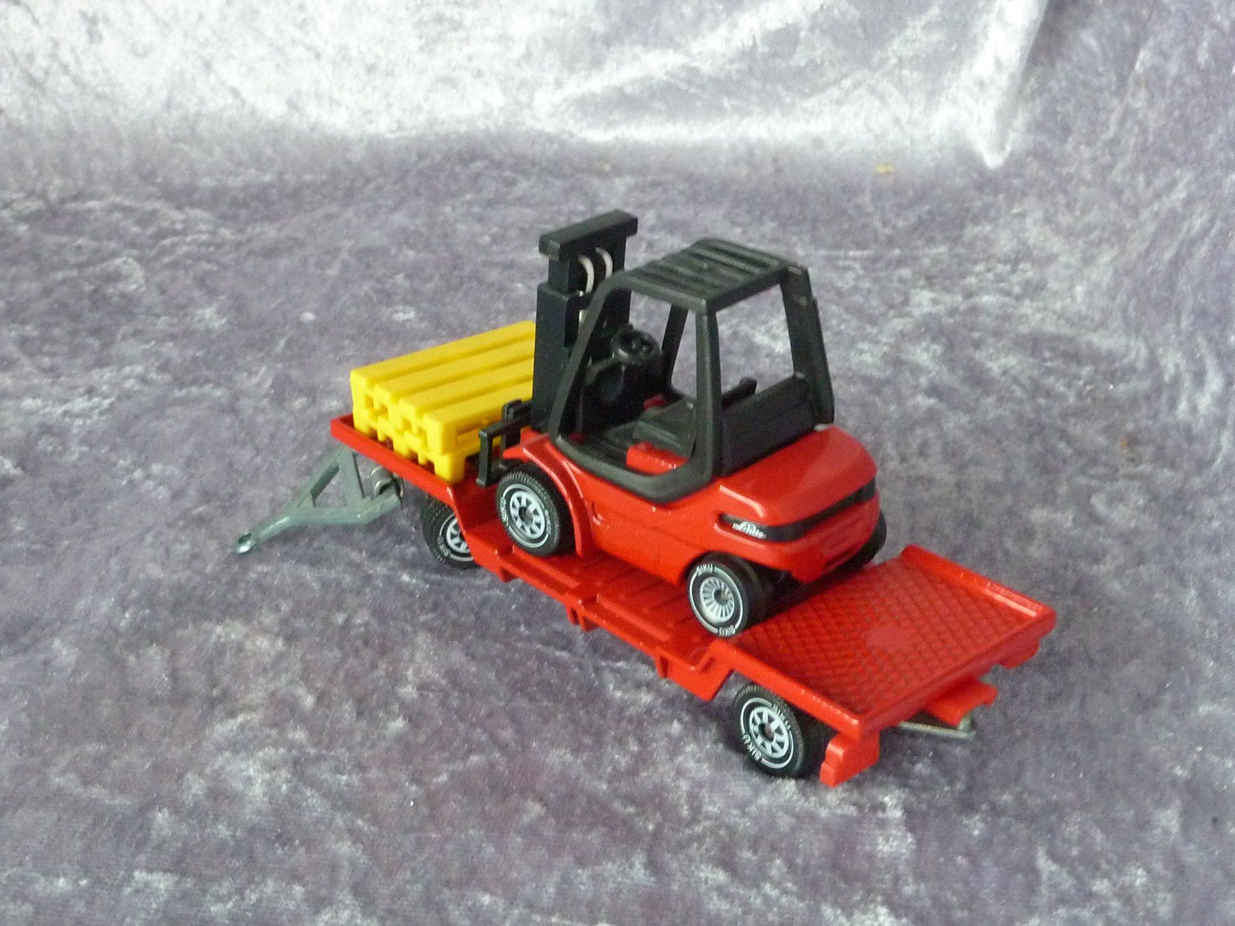Siku Modellini d'auto: Unimog U1500 mit Gabelstabler Siku2522 – Nuovo (secondo la descrizione) da Dürrenäsch venduto da modellautos4you 3