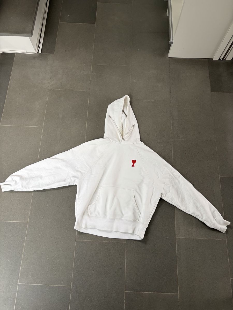 Maglioni & Felpe: Ami Paris Hoodie weiss – Usato da Kilchberg ZH venduto da val_kln9 1