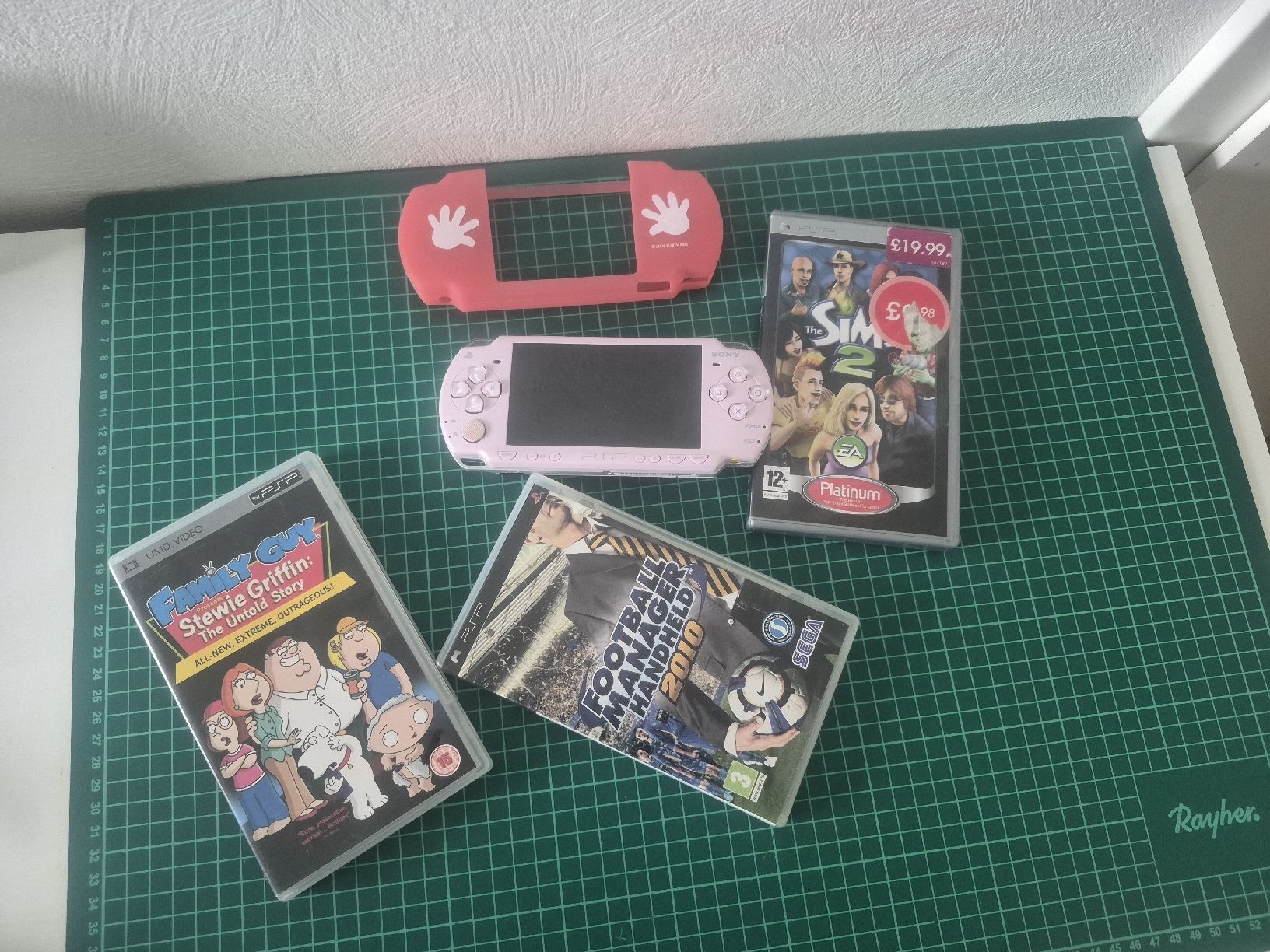 Sony Konsolen: PSP Slim pink console with games and cover – Gebraucht aus Meyrin von Retro-GZ