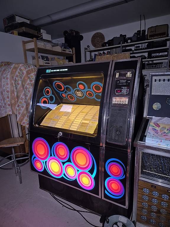 Jukebox: AMI Black magic Jukebox, 1978, Model R82 – Usato da Bettlach venduto da Antares25