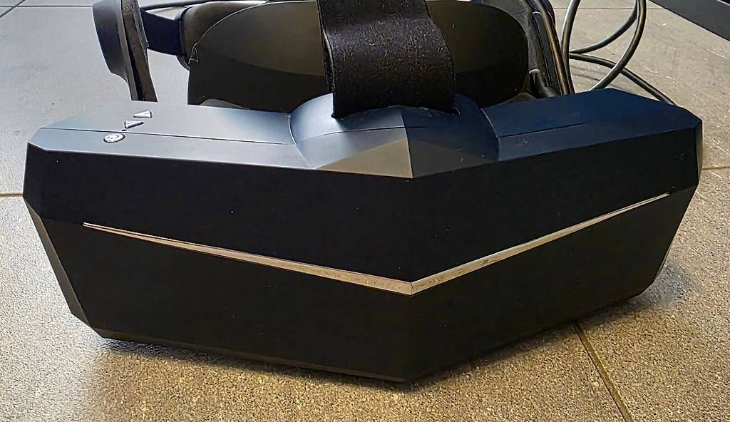 Pimax Casco VR: VR Komplettset Pimax 8KX mit Tracker und Controller – Usato da Pfungen venduto da Motocycle04