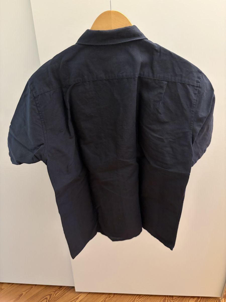 Chemises: Uniqlo Leinenhemd Kurzarm Navy Gr. M – D'occasion à Zürich par jak_89nh 1