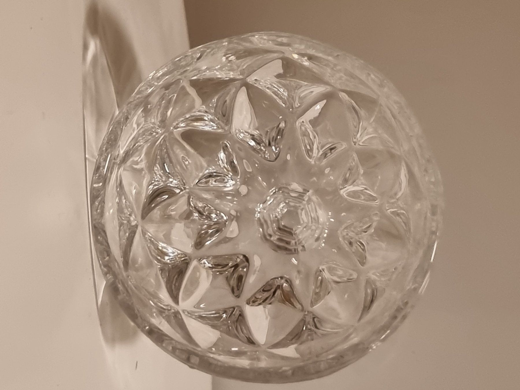 Bicchieri: 4 Vintage Gläser Pressglas Reliefdekor – Usato da Scharnachtal venduto da devin03 4