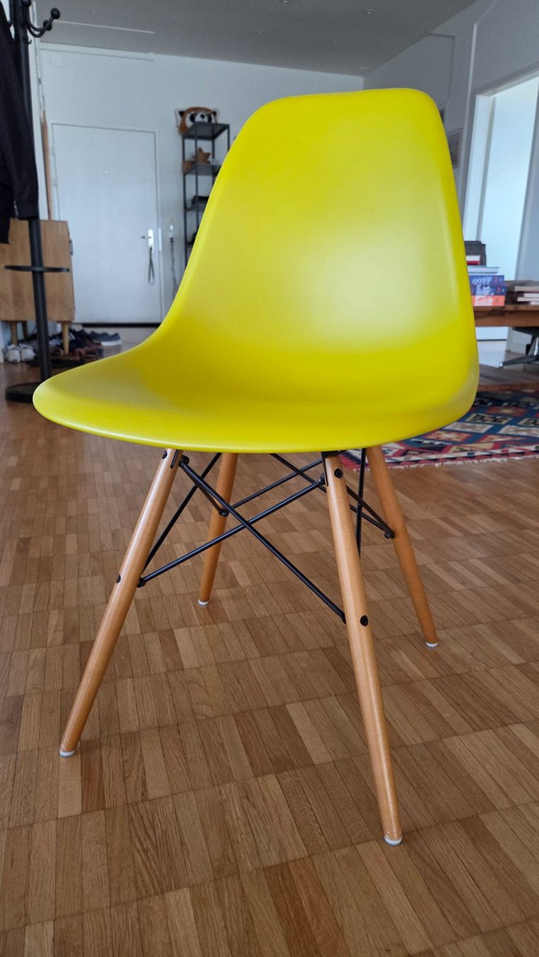 Vitra Stühle: 4er Set Vitra Eames Plastic Side Chairs (Sitzhöhe 41cm) – Gebraucht aus Zürich von pixelixi 6
