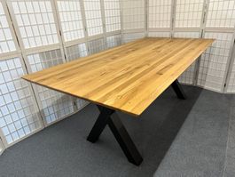 Tisch CONNECT Wildeiche Schweizer Kante 180 x 90 cm Fuss X