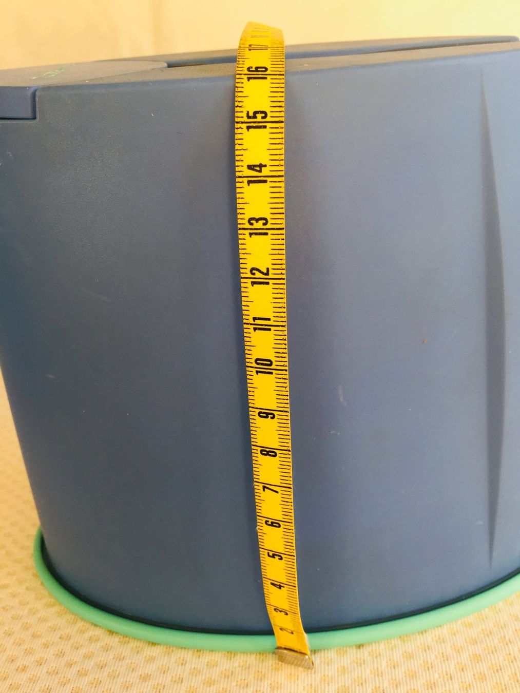 Tupperware Recipients et similaires: Tupperware - boîte - 16cm – D'occasion à Sion par accroshoes 2