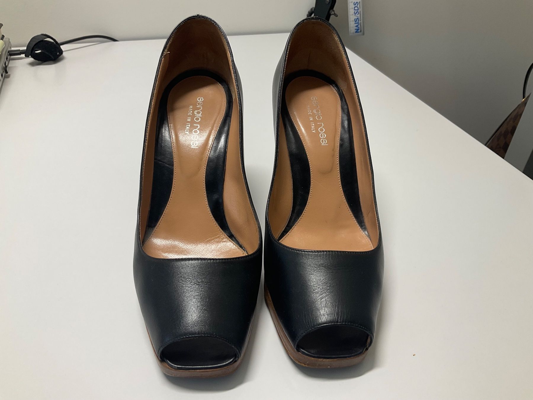 Sergio Rossi Scarpe da donna: Sergio Rossi Peep Toe Leder 38 – Usato da Wetzikon ZH venduto da coco8468