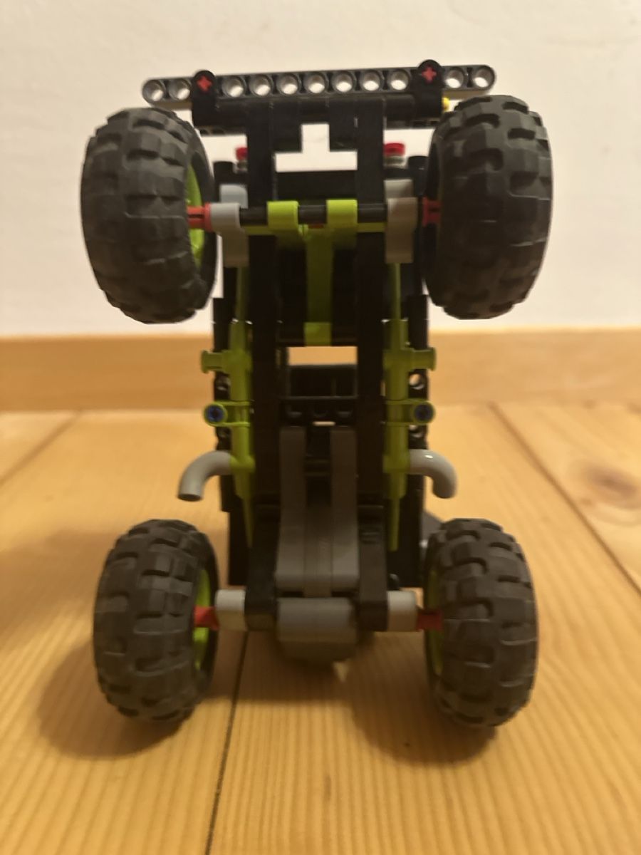 Lego Giocattoli: Lego Technic Monster Truck gebraucht – Usato da Russikon venduto da Mimamimue 3