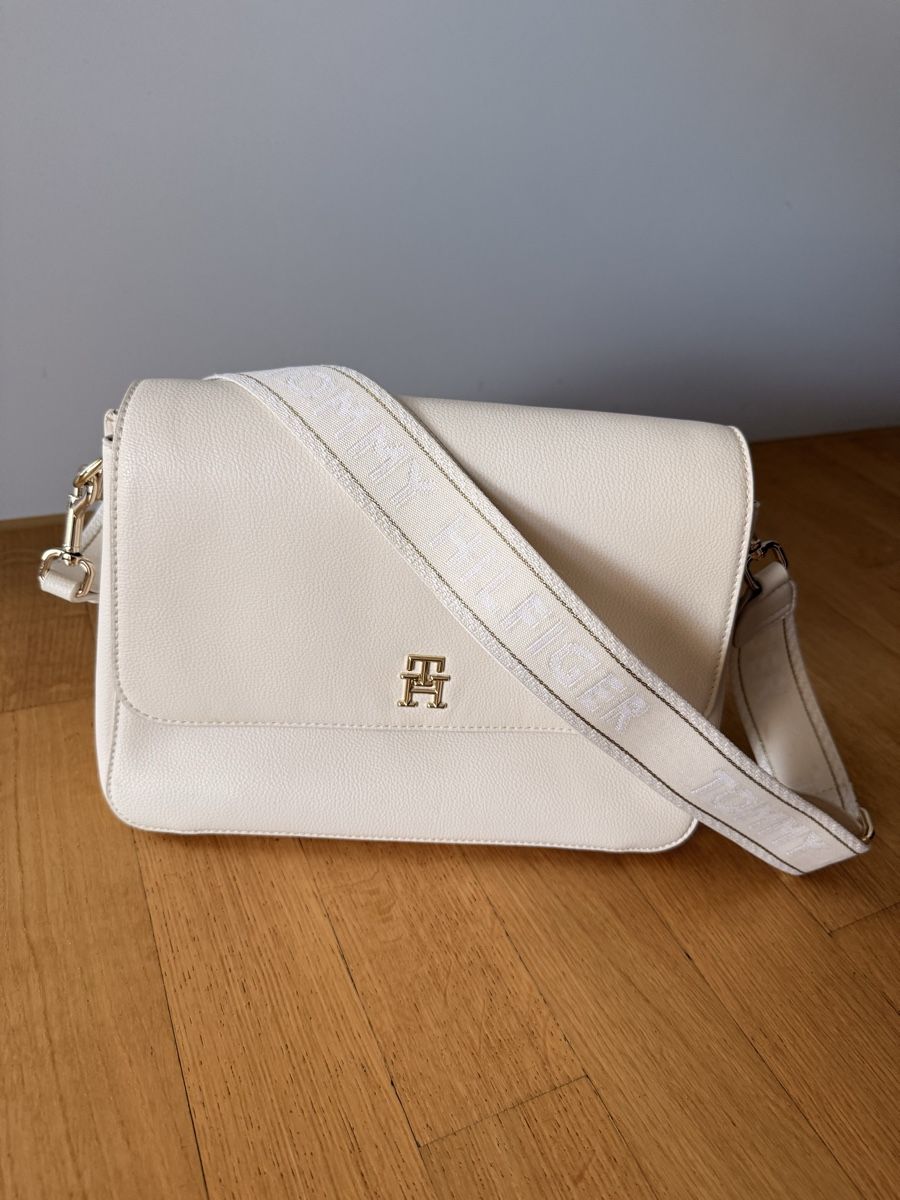 Tommy Hilfiger Borse da donna: Tommy Hilfiger Handtasche – Usato da Baden venduto da ..Nina..