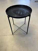 Schwarzer Beistelltisch im Industrial-Stil - Top Zustand!