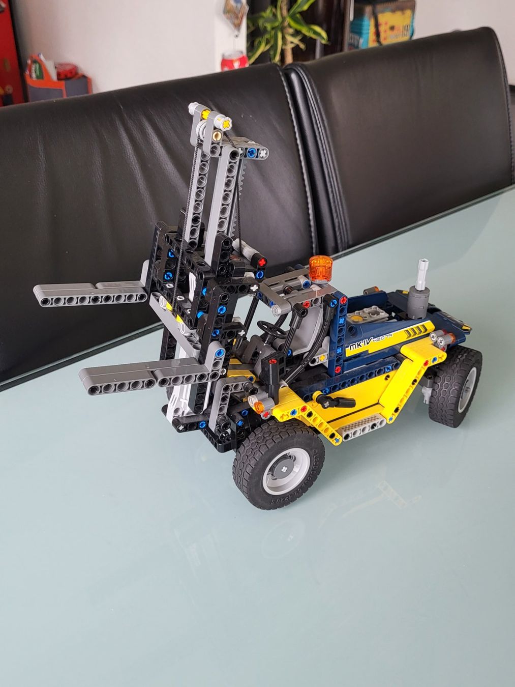 Lego Jouets: Lego Technic Gabelstapler & Schnellboot – D'occasion à Oberburg par sensetal 4
