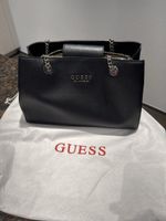 Guess - schwarze Handtasche