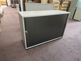 schöner Lateralschrank mit Schlüssel 120x40cm H: 80cm