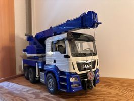 Bruder-Kranwagen