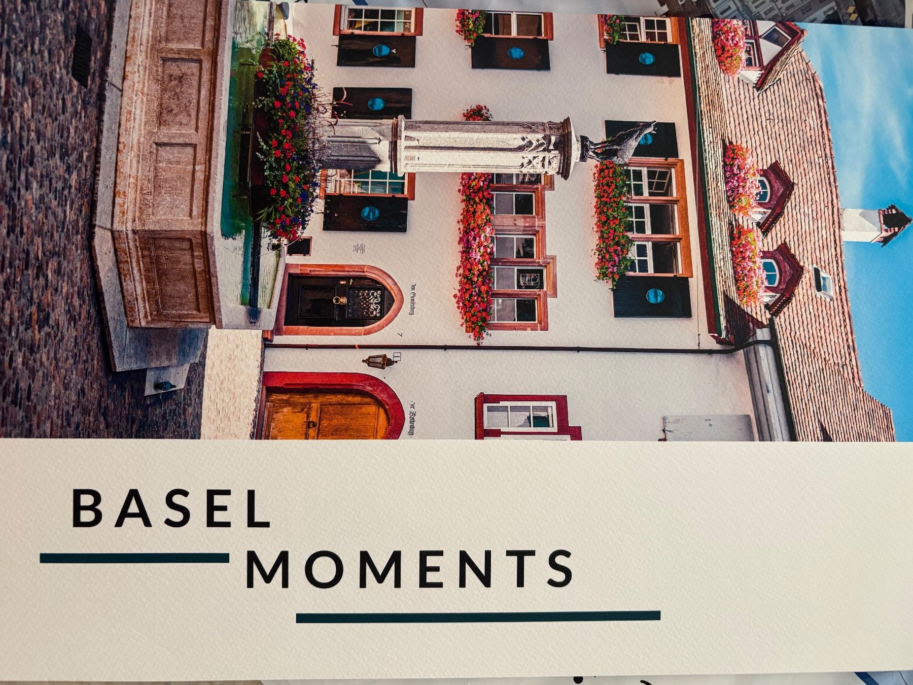 Riviste & Magazine: Basel Moments Magazin ovp – Nuovo e nell'imballaggio originale da Weissbad venduto da Bausely