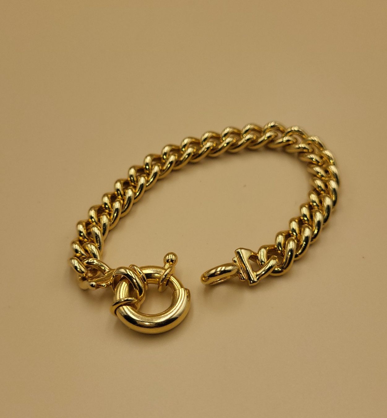 Bracciali & Braccialetti: Elegantes Goldige Massiv Armband – Usato da Wald ZH venduto da SwissPawnshop 1