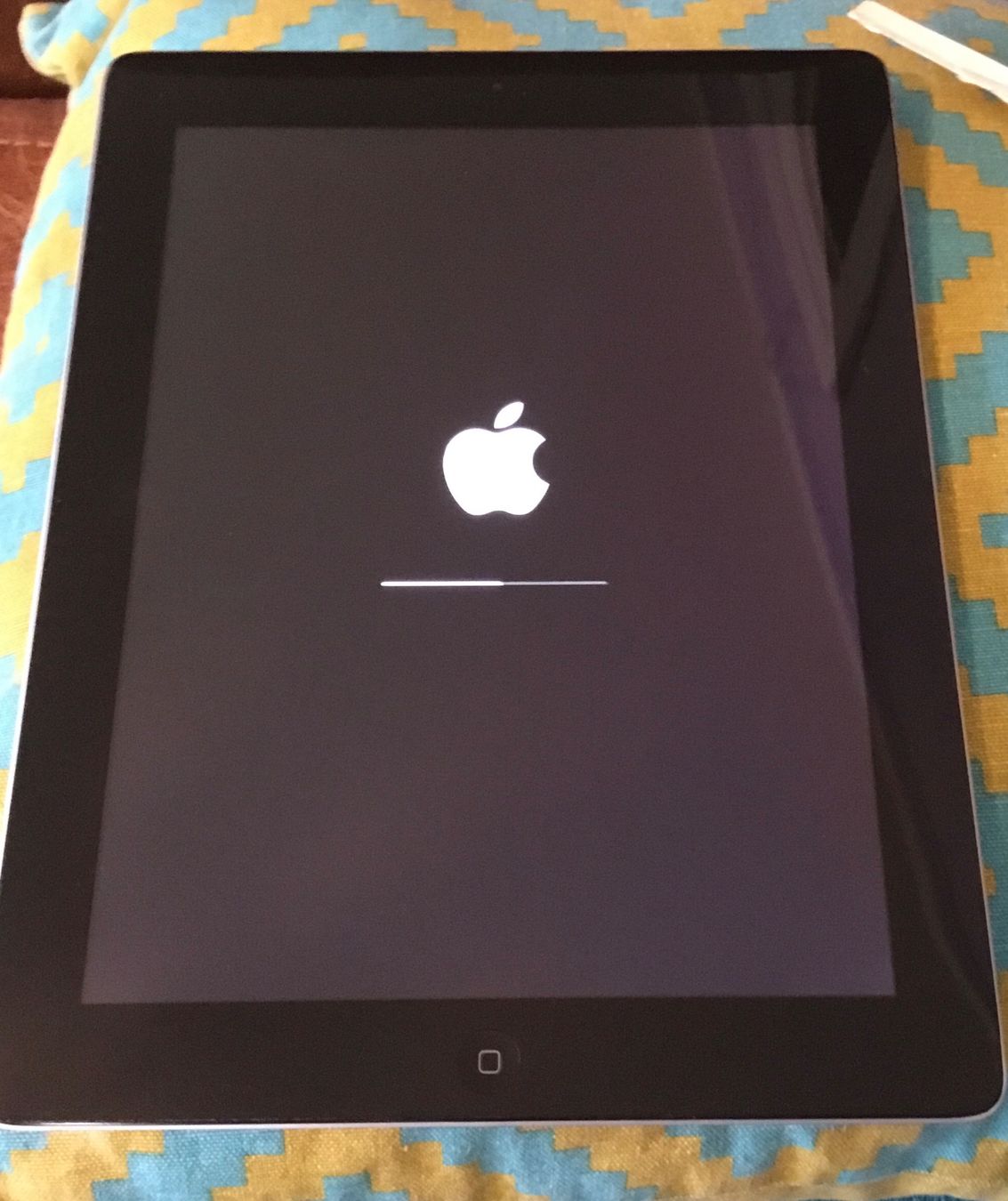 Apple Tablettes PC: Apple iPad (4. Generation) 32 GB – D'occasion à Schlieren par Jeajet 1