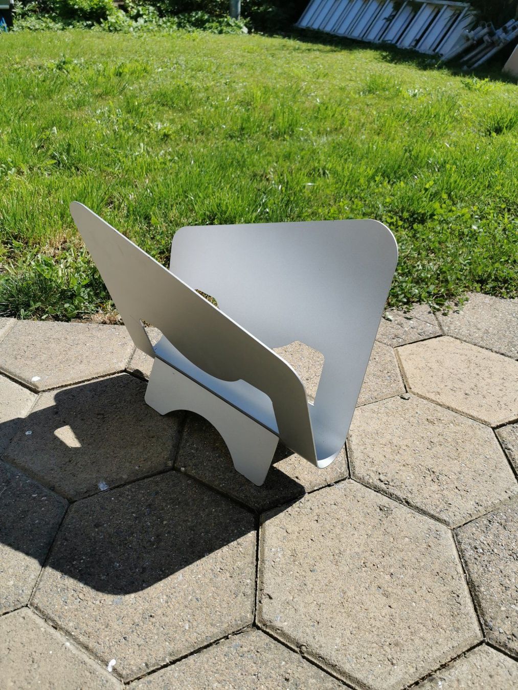Sonstiges für Haushalt & Wohnen: Zeitungsständer /Altpapierständer silber – Gebraucht aus Boniswil von Totomat-Lady2