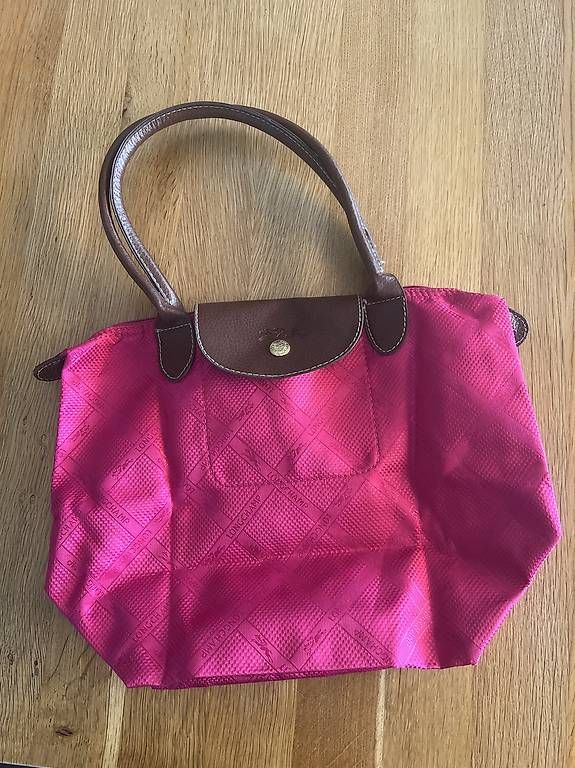 Sacs femmes: Longchamp Le Pliage Monogram S fuchsia – D'occasion à Gilly par Ludovic_Pureur 2