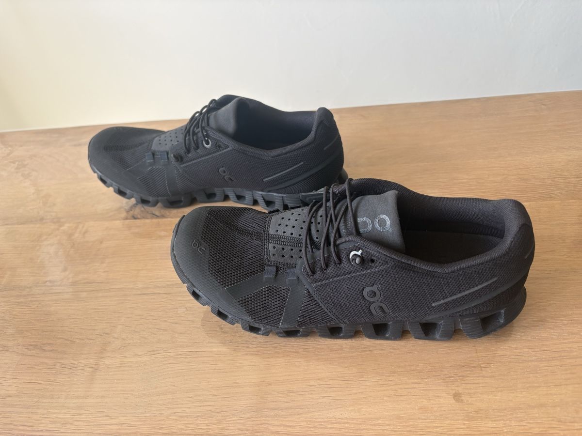 On Scarpe da donna: Sneaker On Cloud Black Gr. 41 / W9.5 - Neu – Nuovo e nell'imballaggio originale da Würenlos venduto da angiie