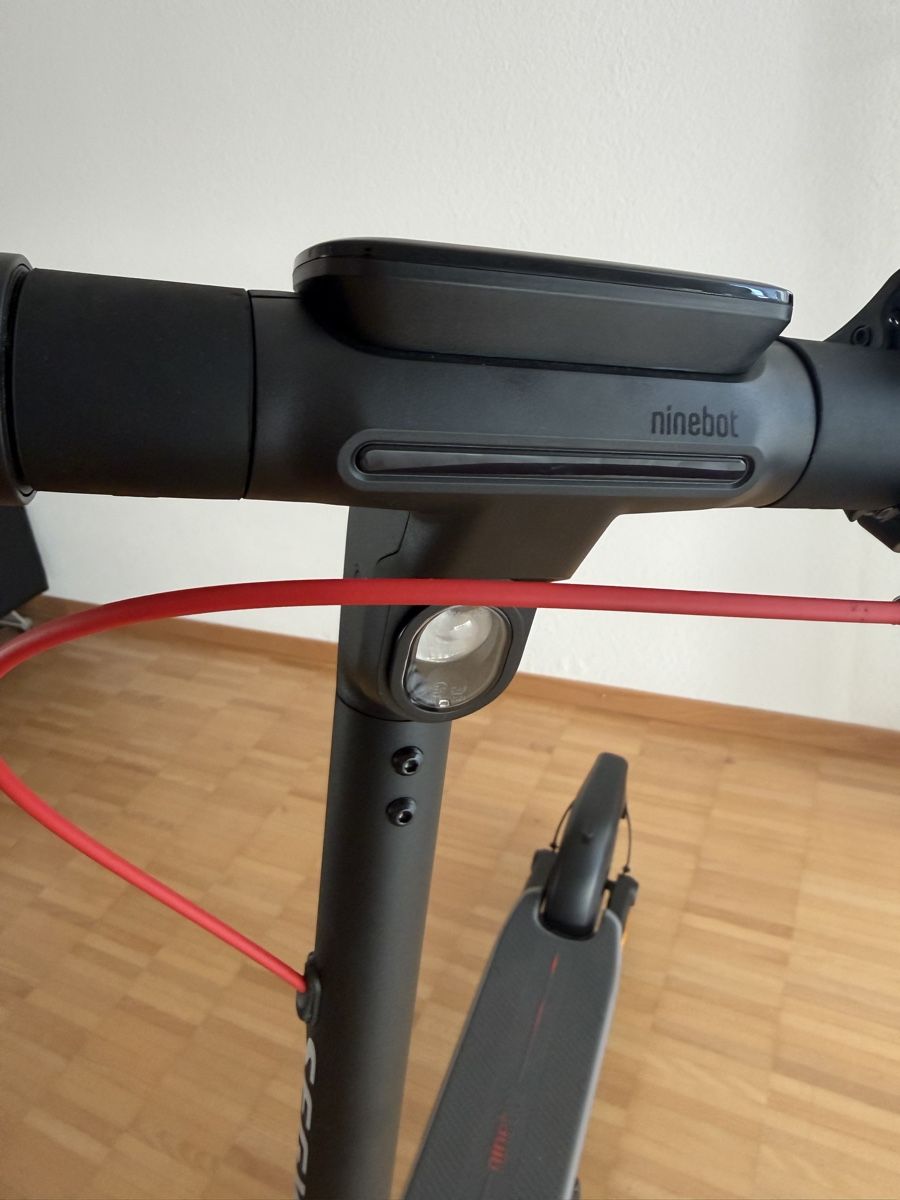 Scooters: E 3 Pro E Kick Scooter – Neu (gemäss Beschreibung) aus Neuhausen von Cartier22 3