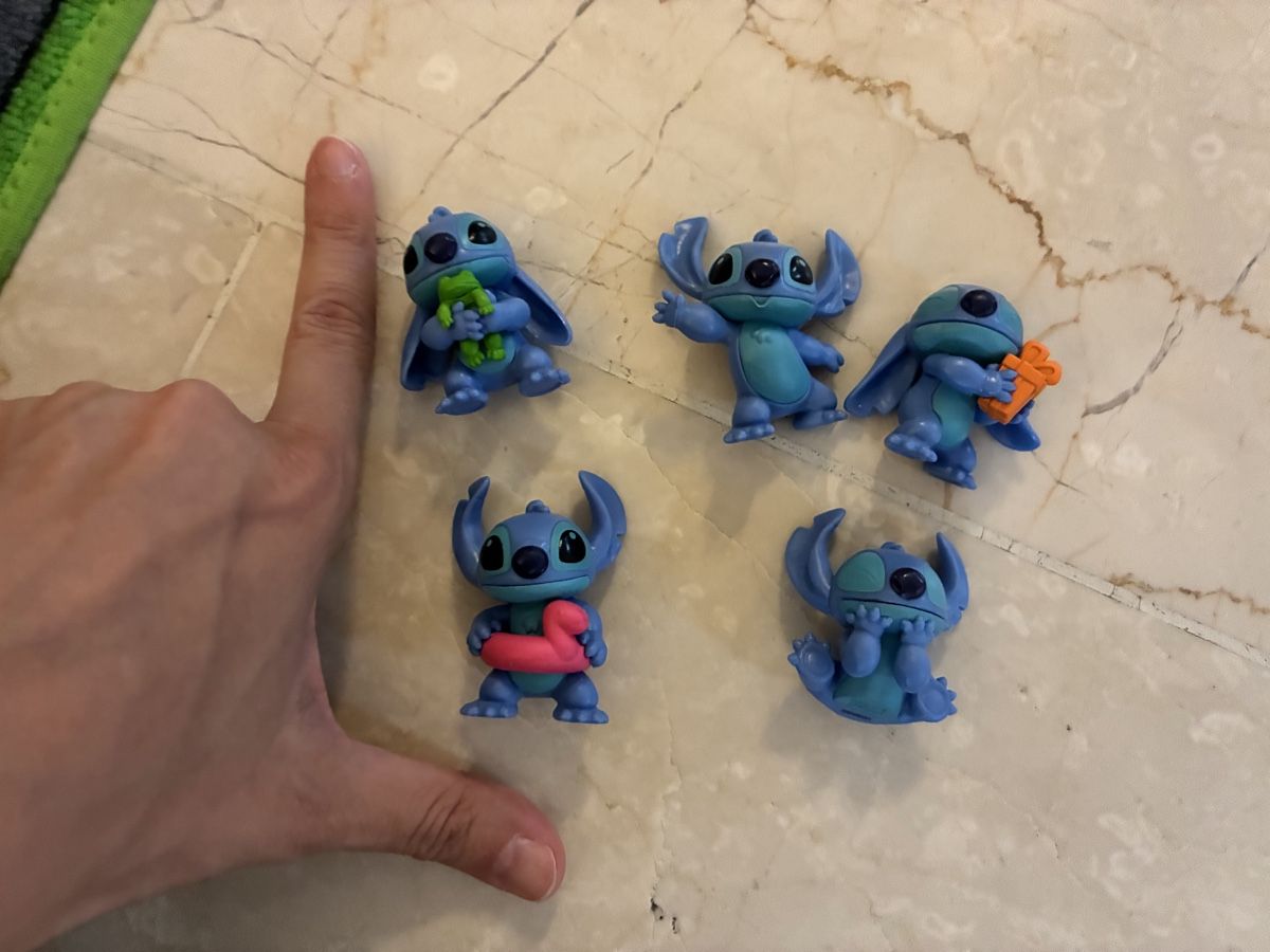 Disney Giocattoli: Stitch Figuren / Set 5 Stück – Usato da Münchenstein venduto da pricehouse 3