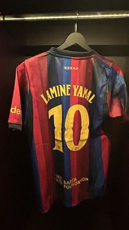 Barcelona Heim Trikot 26/27 – Yamal 10, Grösse S (Replikat)