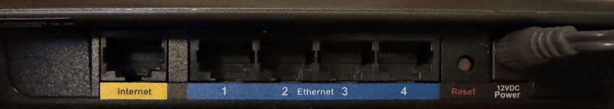 Linksys Modems & Router: Cisco Linksys WRT160Nv2 – Gebraucht aus Winterthur von bargainhunter1 2
