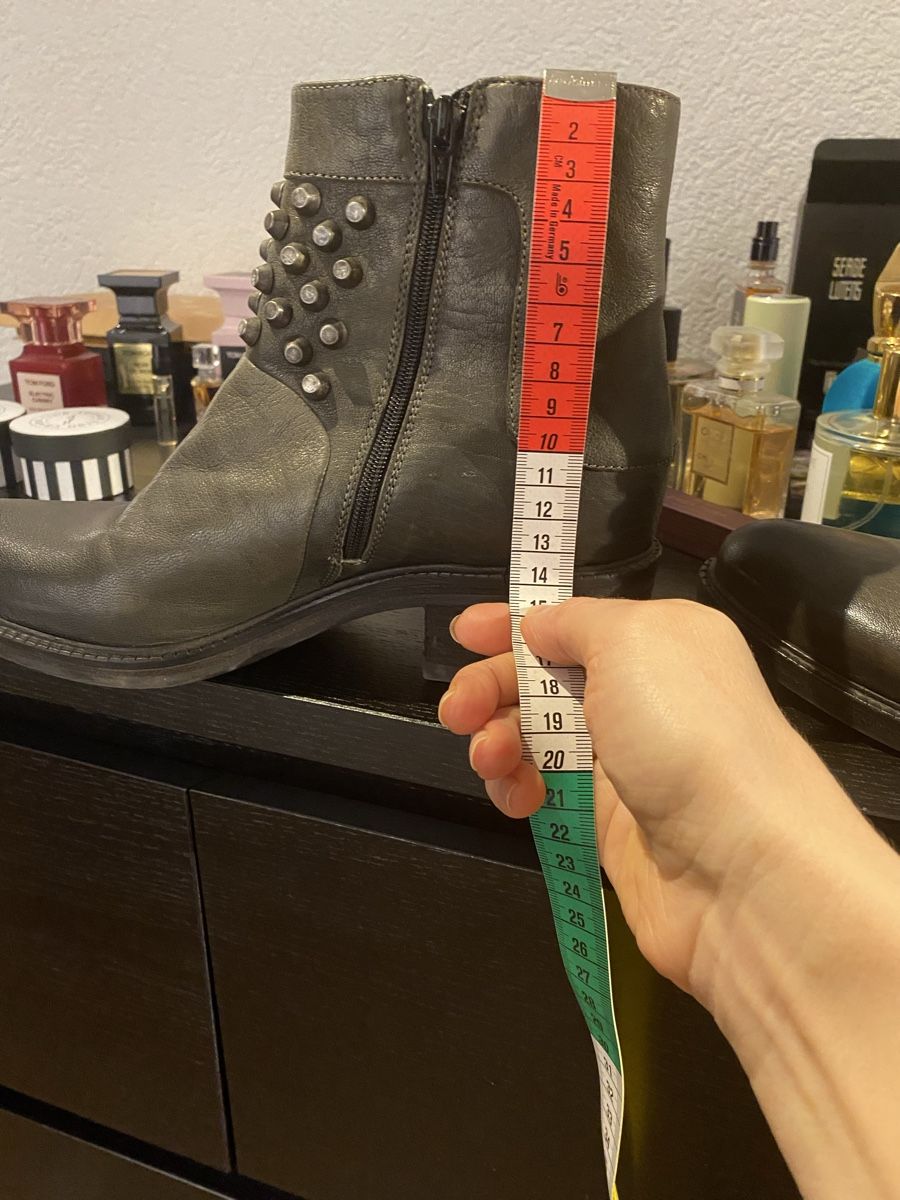 Scarpe da donna: Vic Damen Stiefeletten – Usato da Laupen BE venduto da ole_l8gg 2