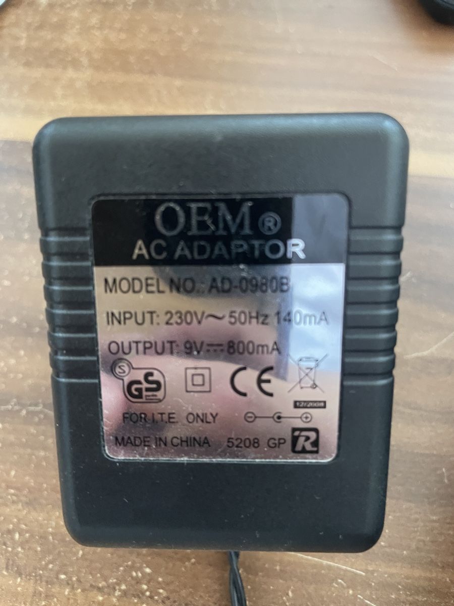 Arris Modem & Router: Kabelmodem Arris CM450A/CE mit Netzteil gebraucht – Usato da Reinach BL venduto da E60M5 4
