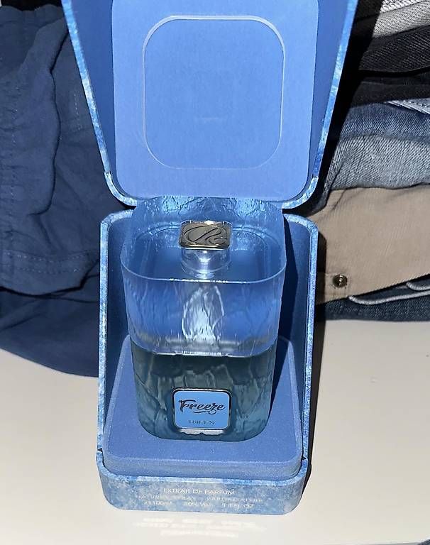 Parfum & Eau de Toilette: Riffs Freeze 100ml – Gebraucht aus Münchenstein von jul_r2nh