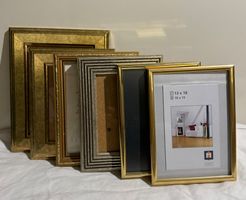 Set aus 6 Bilderrahmen in verschiedenen Goldtönen