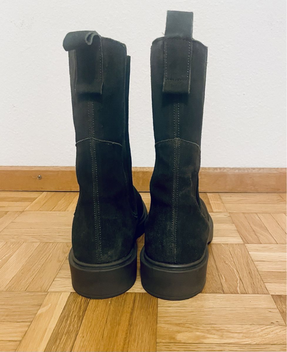 Damenschuhe: Stiefel – Gebraucht aus Horn von Jronimo 2