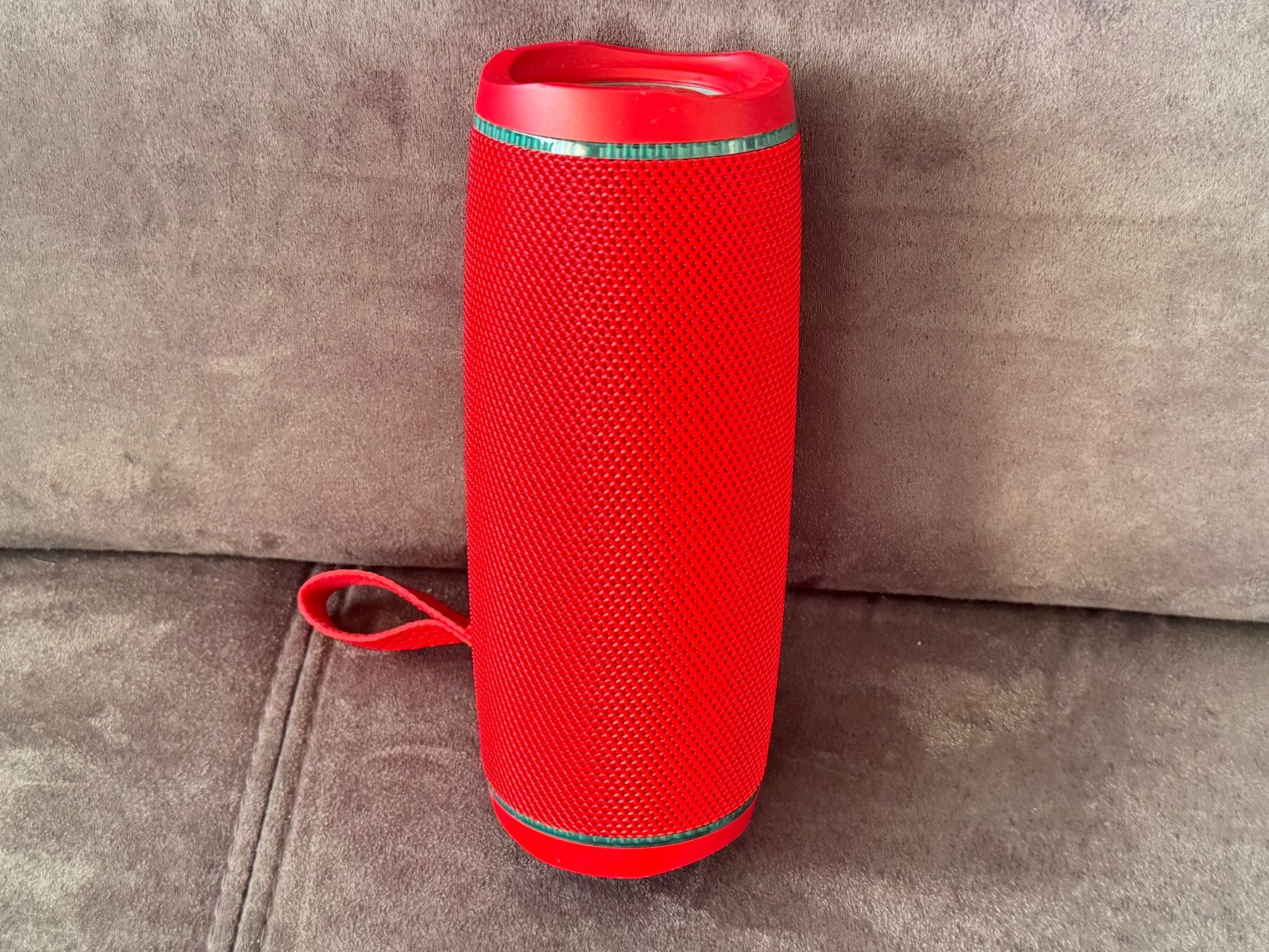 Casse acustiche: Bluetooth Lautsprecher rot mit Lichteffekt gebraucht – Usato da Weinfelden venduto da Jimmy-Don-Don 2
