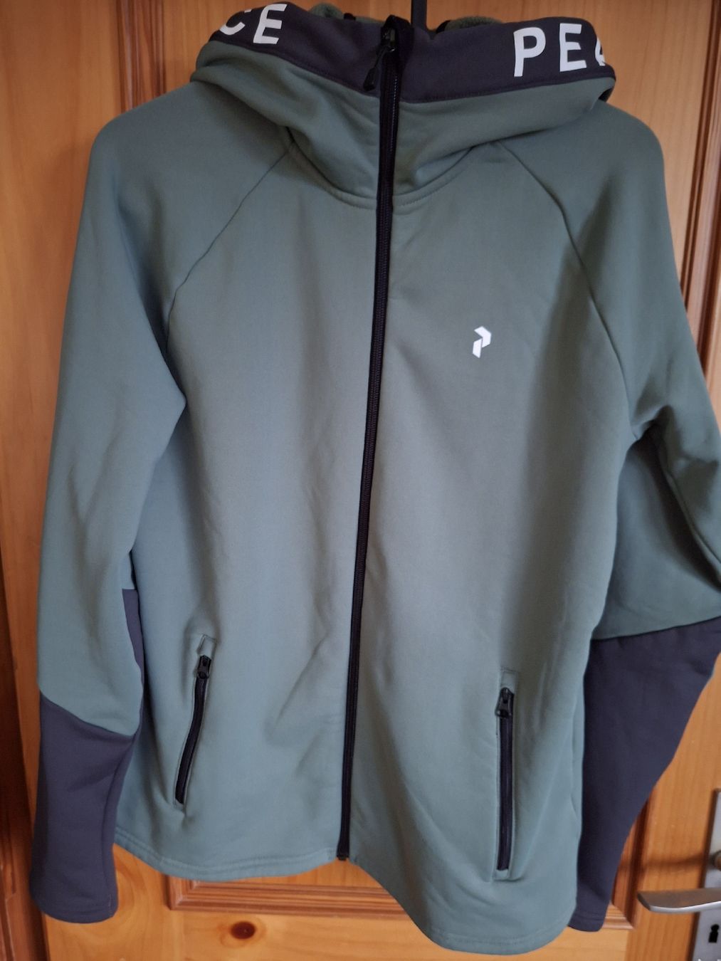 Peak Performance Vestes: Peak Performance Fleecejacke Damen Gr.M – D'occasion à Schüpfheim par lin_p7wr