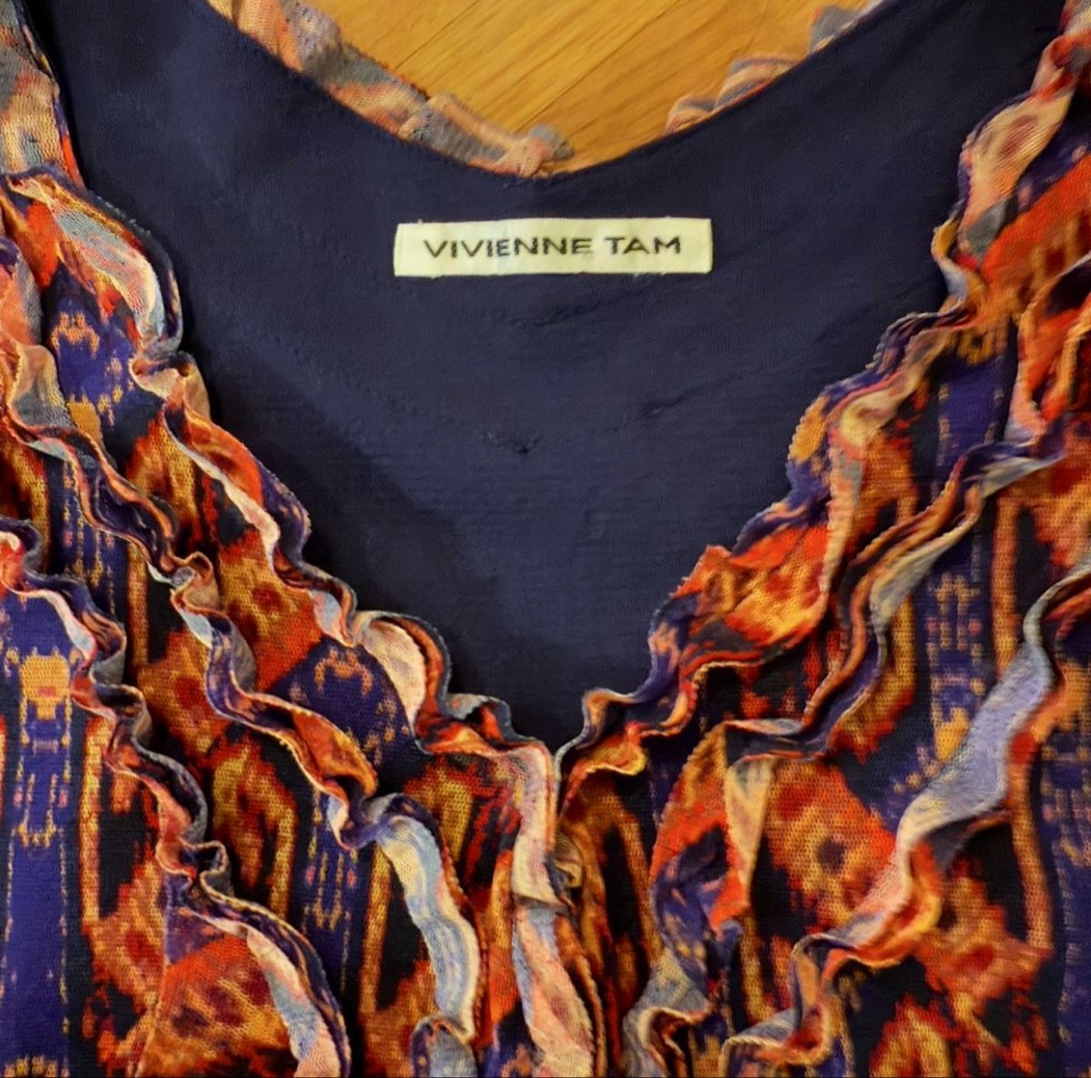 Top: Vivienne Tam top – Nuovo (secondo la descrizione) da Zürich venduto da nic_g776 1