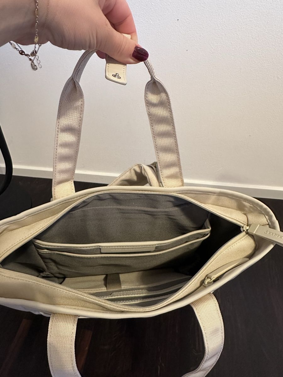 Kapten & Son Zaini: Kapten & Son Lindby Pro Diaper Backpack Set Sandstone – Nuovo (secondo la descrizione) da Zürich venduto da millaiana 5