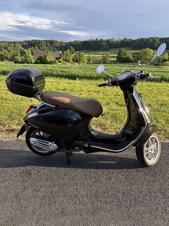 Vespa Scooter: Vespa Primavera 125 – Usato da Zürich venduto da Rim_177 2
