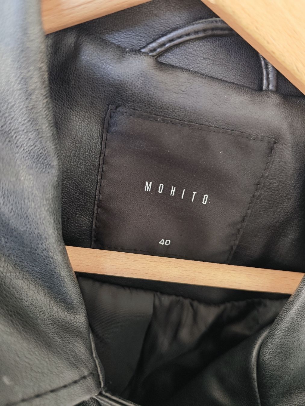 Giacche: Stylish Black Leather Jacket Mohito Gr. 40 – Nuovo (secondo la descrizione) da Zürich venduto da alu_dzr7 2