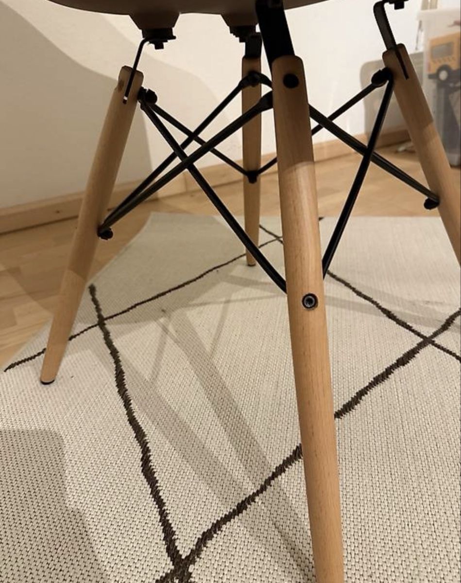 Sedie: Stuhl Vitra Eames Rpl – Usato da Muttenz venduto da nataschasia 2