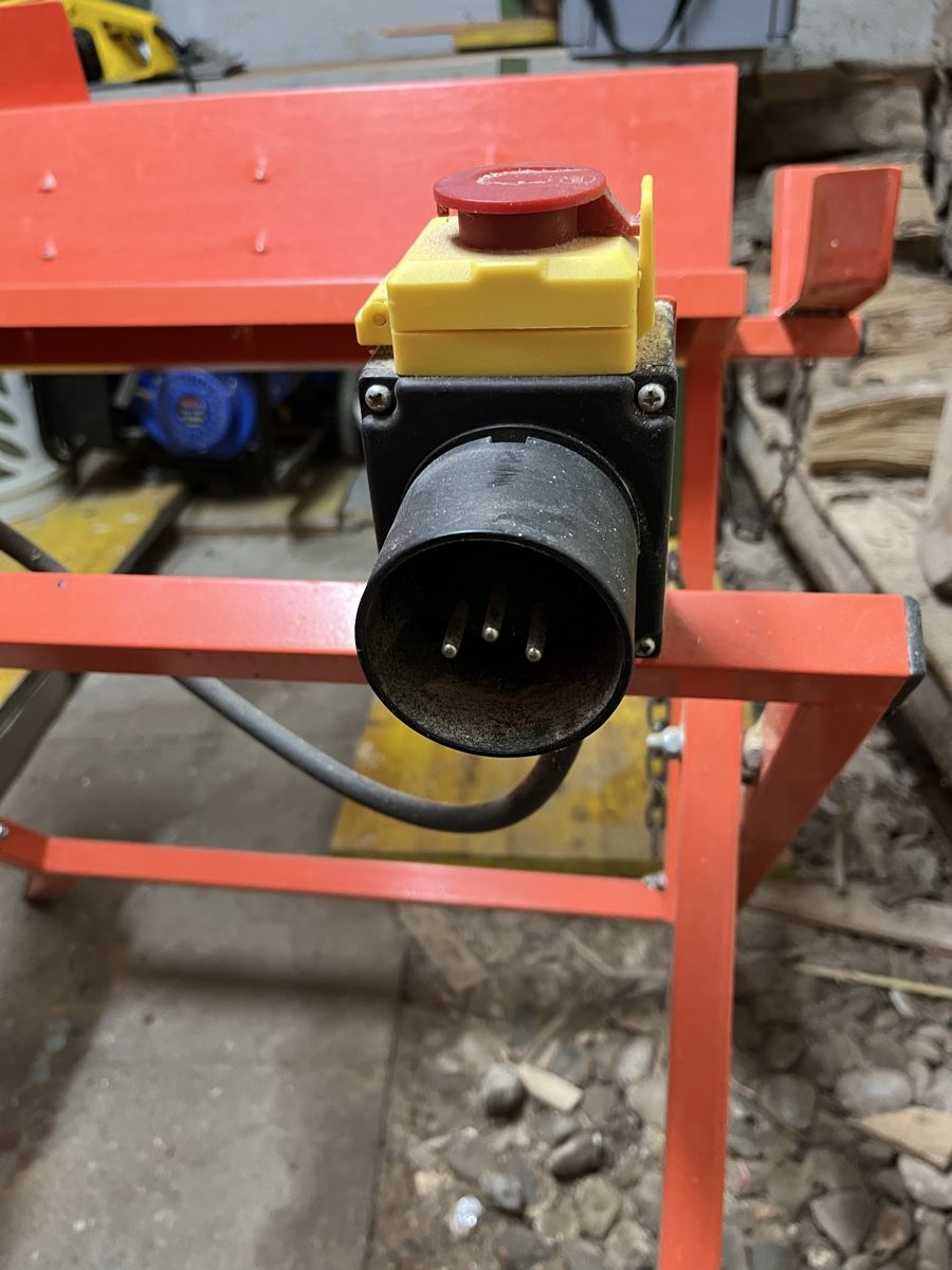 Tutte le macchine: Holz Schneide Machine  – Usato da Flaach venduto da wec_2wsx 3