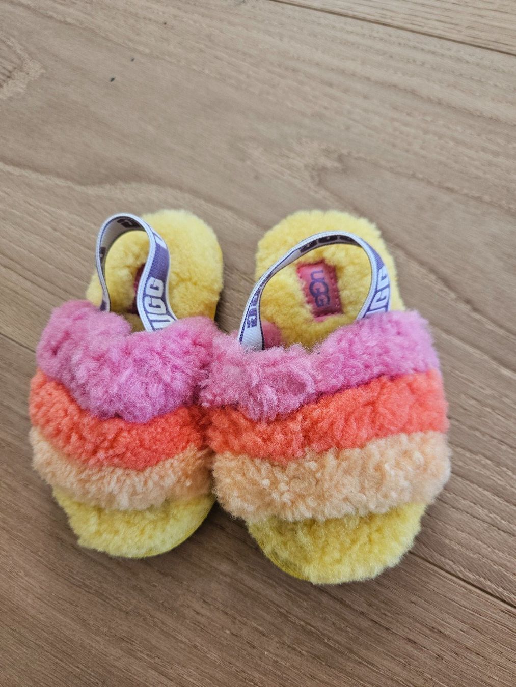 Ugg Schuhe für Jungen: UGG Plüschsandalen – Gebraucht aus Cham von gr80