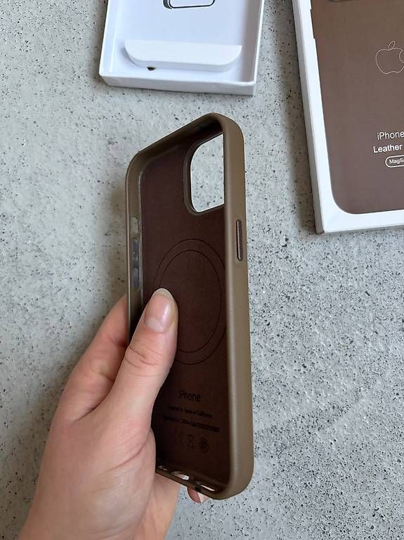 Cover & Protezioni schermo: iPhone 15 Apple Case – Usato da Bern venduto da mari773 3