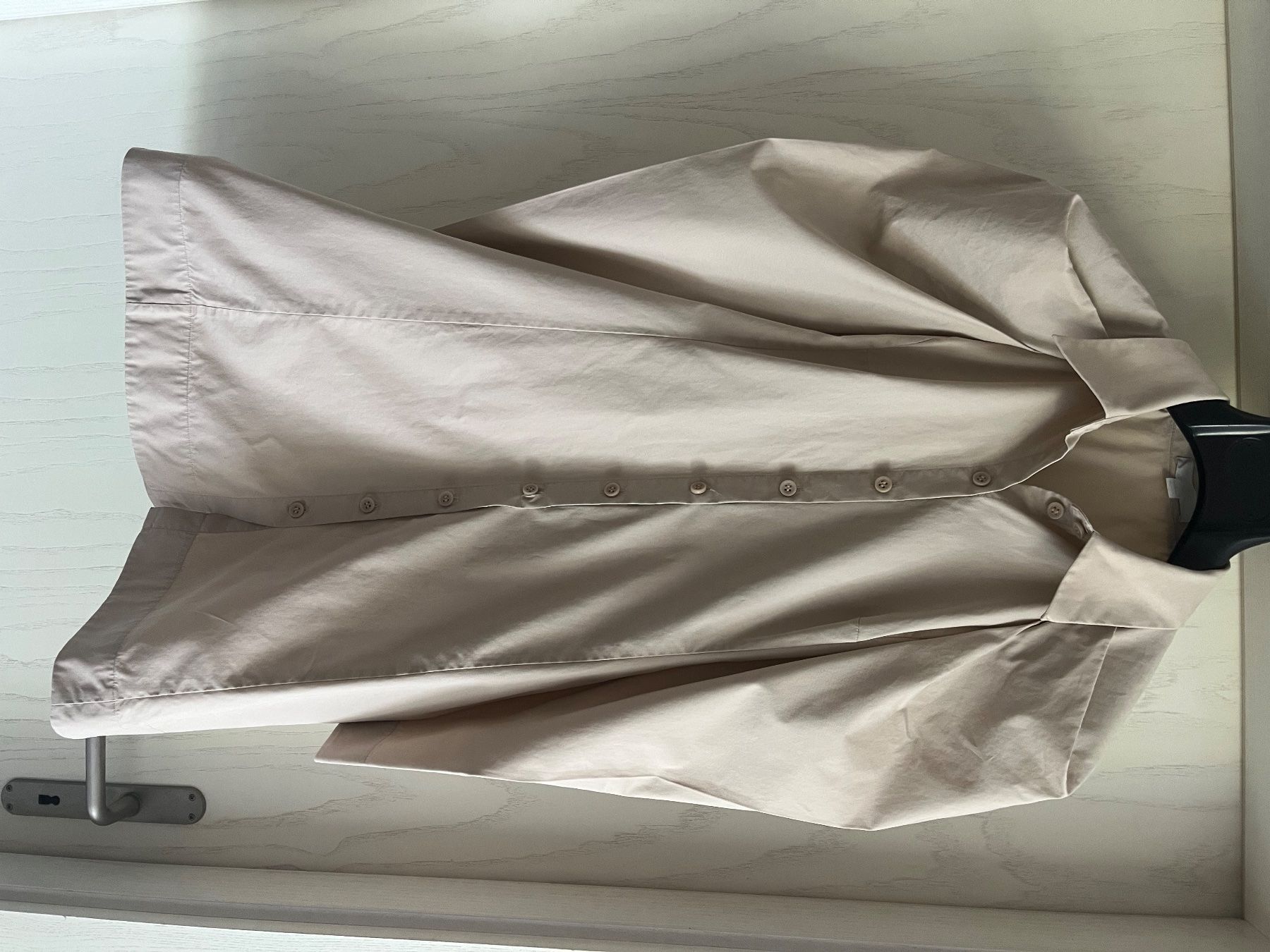 Cos Robes: Robe COS beige S – D'occasion à Neuchâtel par Code001