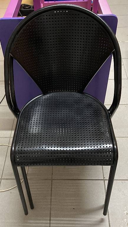 Sedie: Chaises (4) – Usato da La Neuveville venduto da Pierre.1 1