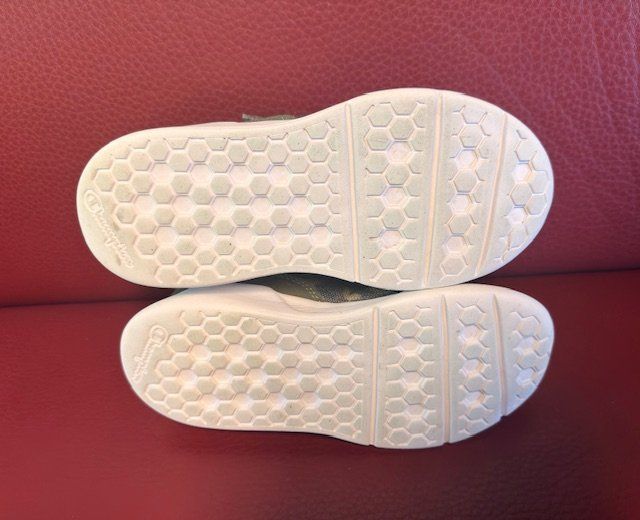 Champion Scarpe per ragazzi: Champion Schuhe 35 – Usato da Lömmenschwil venduto da classico01 3