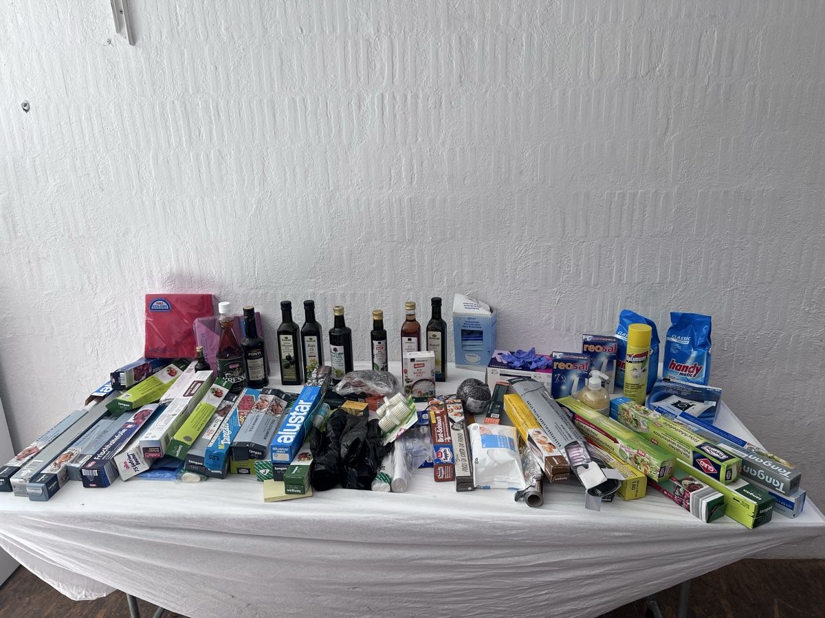 Pflegeprodukte: Haushaltswaren Konvolut (50) – Gebraucht aus Glattfelden von bro_f2vv