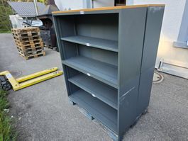 Lista Metallregal mit 2 höhenverstellbaren Tablaren ab 120.-